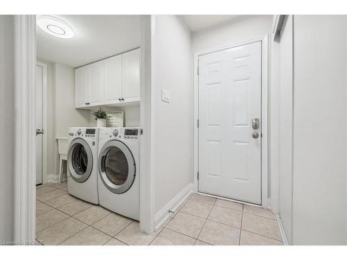 72-22 Spring Creek Drive Drive, Waterdown, ON - Indoor Photo Showing Laundry Room