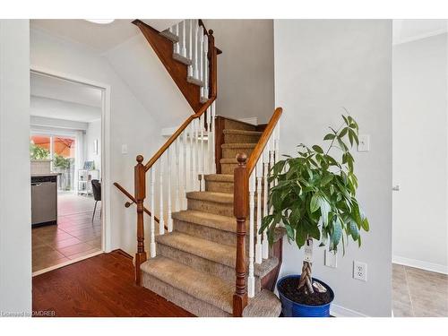 2403 Emerson Drive, Burlington, ON - Indoor Photo Showing Other Room