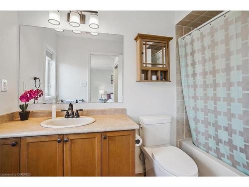 2403 Emerson Drive, Burlington, ON - Indoor Photo Showing Bathroom