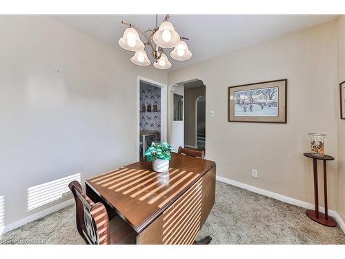 2303 Courtland Drive, Burlington, ON - Indoor Photo Showing Dining Room