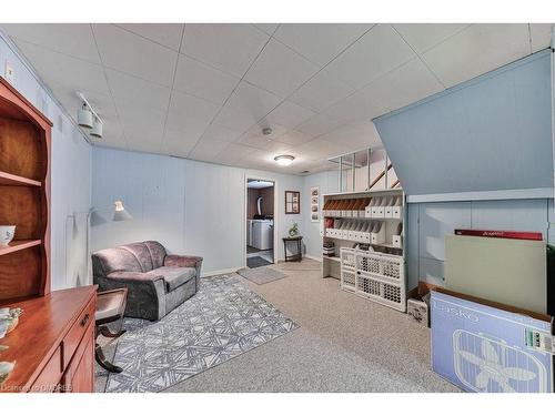 2303 Courtland Drive, Burlington, ON - Indoor