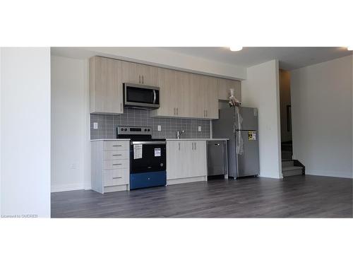 12-3540 Colonial Drive, Mississauga, ON - Indoor Photo Showing Kitchen