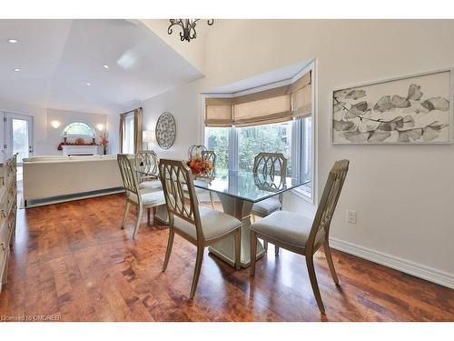 2304 Sovereign Street, Oakville, ON - Indoor Photo Showing Dining Room