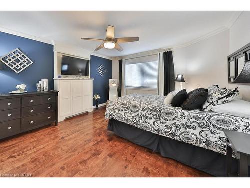 2304 Sovereign Street, Oakville, ON - Indoor Photo Showing Bedroom