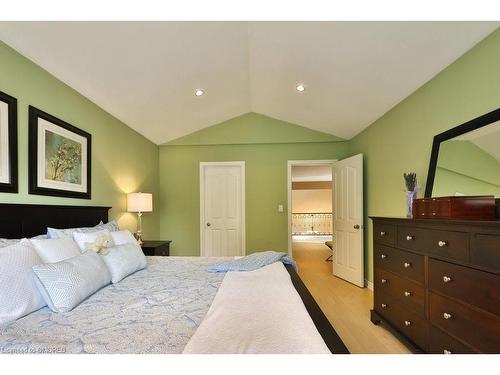 2304 Sovereign Street, Oakville, ON - Indoor Photo Showing Bedroom