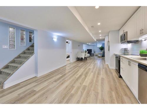 2304 Sovereign Street, Oakville, ON - Indoor Photo Showing Kitchen