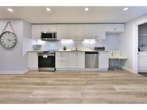 2304 Sovereign Street, Oakville, ON - Indoor Photo Showing Kitchen With Upgraded Kitchen