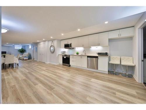 2304 Sovereign Street, Oakville, ON - Indoor Photo Showing Kitchen