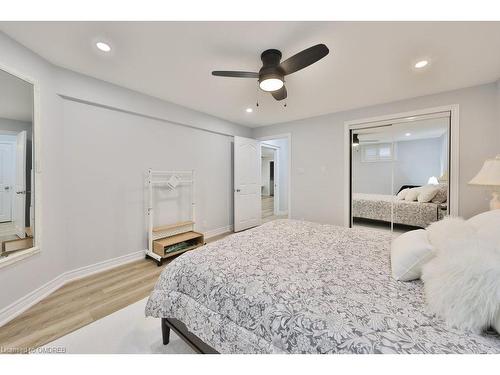 2304 Sovereign Street, Oakville, ON - Indoor Photo Showing Bedroom