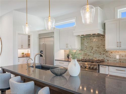 1514 Centre Road, Carlisle, ON - Indoor Photo Showing Kitchen With Upgraded Kitchen