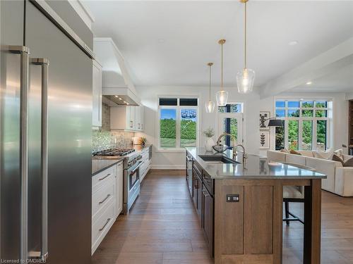 1514 Centre Road, Carlisle, ON - Indoor Photo Showing Kitchen With Upgraded Kitchen