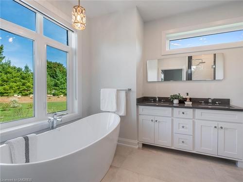 1514 Centre Road, Carlisle, ON - Indoor Photo Showing Bathroom