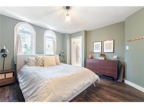 182 Roxton Road, Oakville, ON 