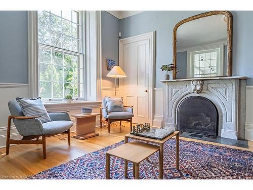 1 Springhill Street, Hamilton, ON - Indoor Photo Showing Living Room With Fireplace