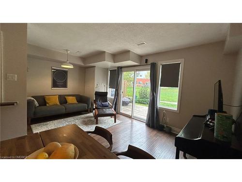 56-54 Stewart Maclaren Road, Halton Hills, ON - Indoor Photo Showing Living Room