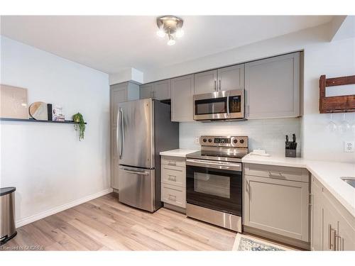 66-2080 Leanne Boulevard, Mississauga, ON - Indoor Photo Showing Kitchen With Stainless Steel Kitchen