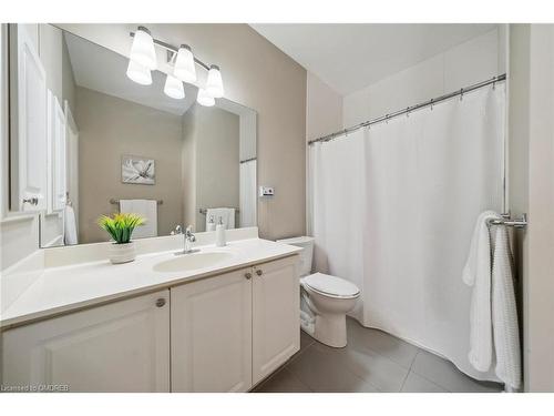 2115-100 Burloak Drive, Burlington, ON - Indoor Photo Showing Bathroom