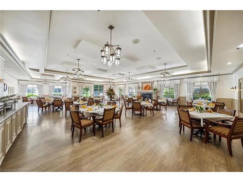 2115-100 Burloak Drive, Burlington, ON - Indoor Photo Showing Dining Room