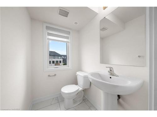 204-160 Densmore Road, Cobourg, ON - Indoor Photo Showing Bathroom