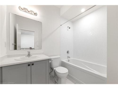 204-160 Densmore Road, Cobourg, ON - Indoor Photo Showing Bathroom