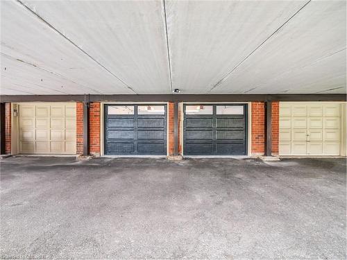 97 Edgewater Drive, Hamilton, ON - Indoor Photo Showing Garage