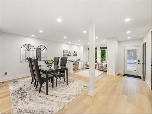 97 Edgewater Drive, Hamilton, ON - Indoor Photo Showing Dining Room