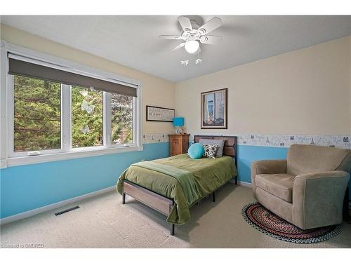 25 Manorcrest Street, Brampton, ON - Indoor Photo Showing Bedroom