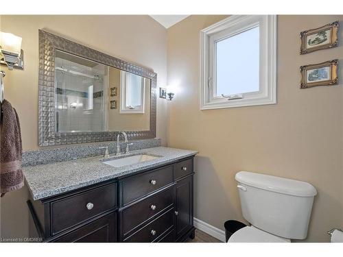 25 Manorcrest Street, Brampton, ON - Indoor Photo Showing Bathroom