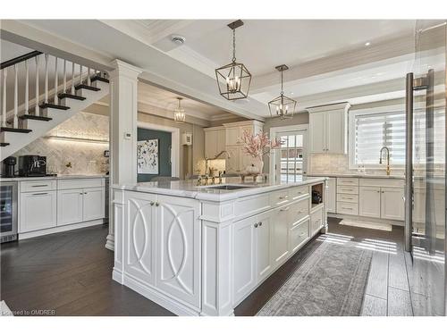 972 Montclair Avenue, Hamilton, ON - Indoor Photo Showing Kitchen With Upgraded Kitchen