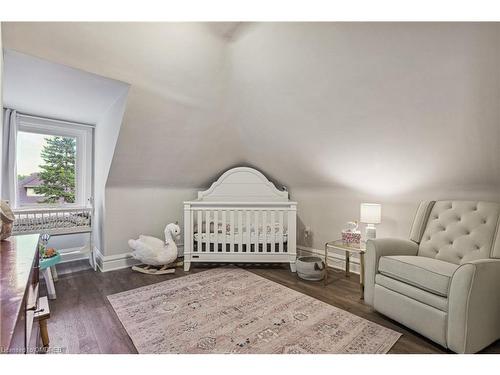 972 Montclair Avenue, Hamilton, ON - Indoor Photo Showing Bedroom