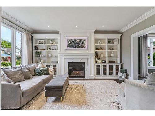 972 Montclair Avenue, Hamilton, ON - Indoor Photo Showing Living Room With Fireplace