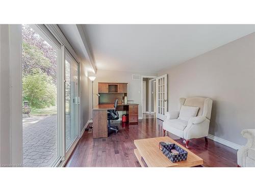 2257 Devon Road, Oakville, ON - Indoor Photo Showing Living Room