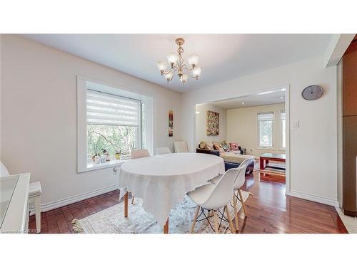 2257 Devon Road, Oakville, ON - Indoor Photo Showing Dining Room