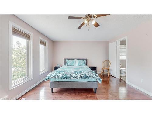 2257 Devon Road, Oakville, ON - Indoor Photo Showing Bedroom