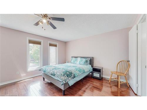 2257 Devon Road, Oakville, ON - Indoor Photo Showing Bedroom