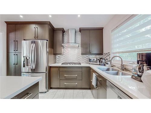 2257 Devon Road, Oakville, ON - Indoor Photo Showing Kitchen With Double Sink With Upgraded Kitchen