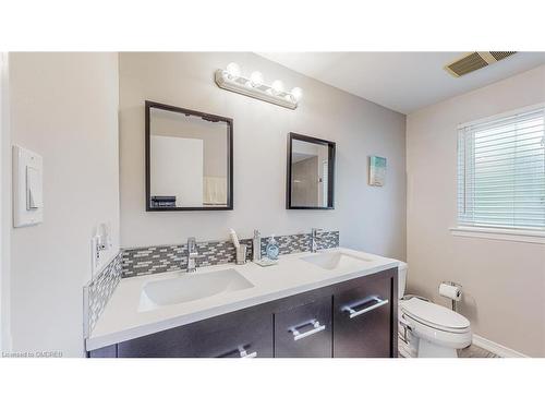 2257 Devon Road, Oakville, ON - Indoor Photo Showing Bathroom