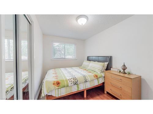 2257 Devon Road, Oakville, ON - Indoor Photo Showing Bedroom