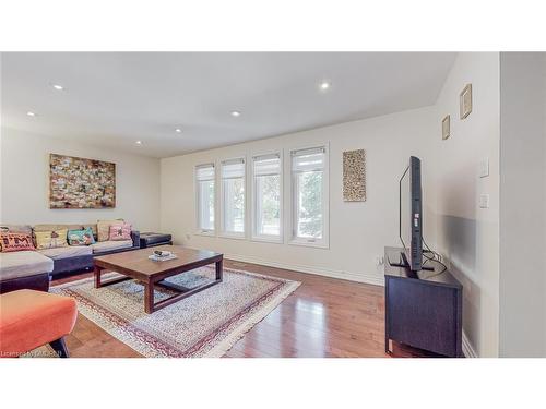 2257 Devon Road, Oakville, ON - Indoor Photo Showing Living Room