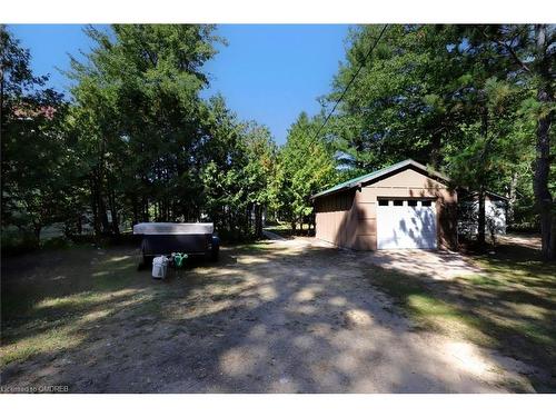 1950 River Road Road W, Wasaga Beach, ON - Outdoor