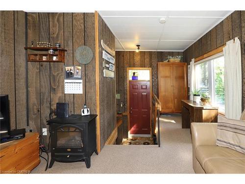 1950 River Road Road W, Wasaga Beach, ON - Indoor Photo Showing Other Room