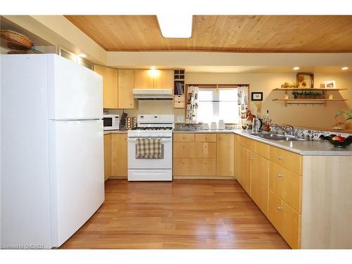 1950 River Road Road W, Wasaga Beach, ON - Indoor Photo Showing Kitchen With Double Sink