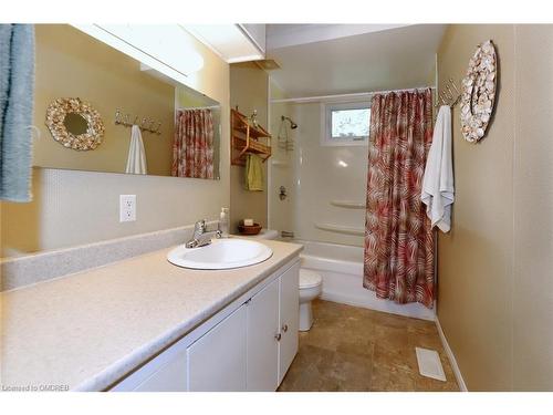 1950 River Road Road W, Wasaga Beach, ON - Indoor Photo Showing Bathroom