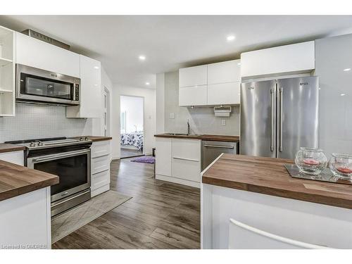 50 Beamer Avenue, St. Catharines, ON - Indoor Photo Showing Kitchen With Stainless Steel Kitchen With Upgraded Kitchen