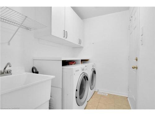 777 Gleeson Road, Milton, ON - Indoor Photo Showing Laundry Room