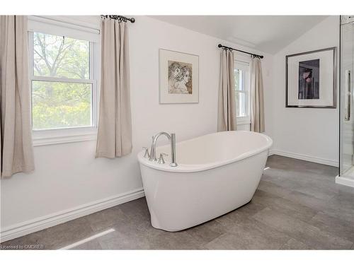 76 Brock Street, Oakville, ON - Indoor Photo Showing Bathroom