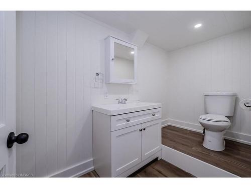 86 Woodward Street, Bracebridge, ON - Indoor Photo Showing Bathroom