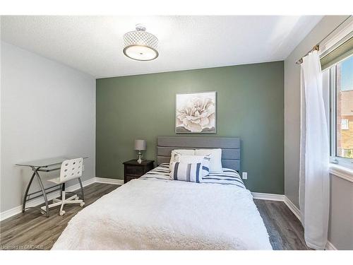 652 Mockridge Terrace, Milton, ON - Indoor Photo Showing Bedroom