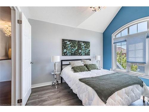 652 Mockridge Terrace, Milton, ON - Indoor Photo Showing Bedroom