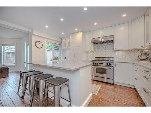 5181 Blue Spruce Avenue, Burlington, ON - Indoor Photo Showing Kitchen With Upgraded Kitchen